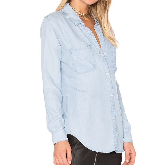REVOLVE Rails Carter Button Up Chambray Shirt in Light Vintage Wash Size Small - Picture 1 of 15